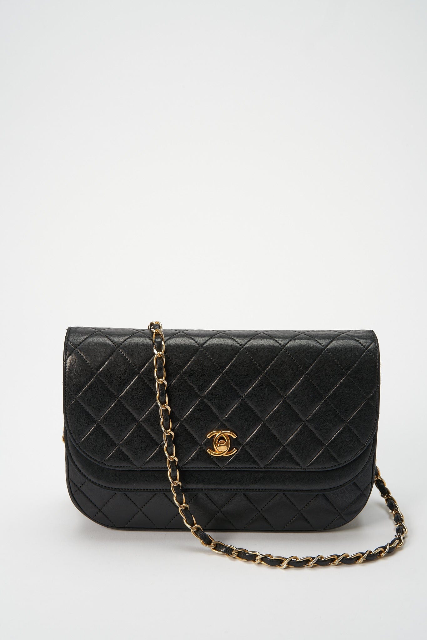 Chanel Black Quilted Lambskin Vintage Flap Bag – The Hosta