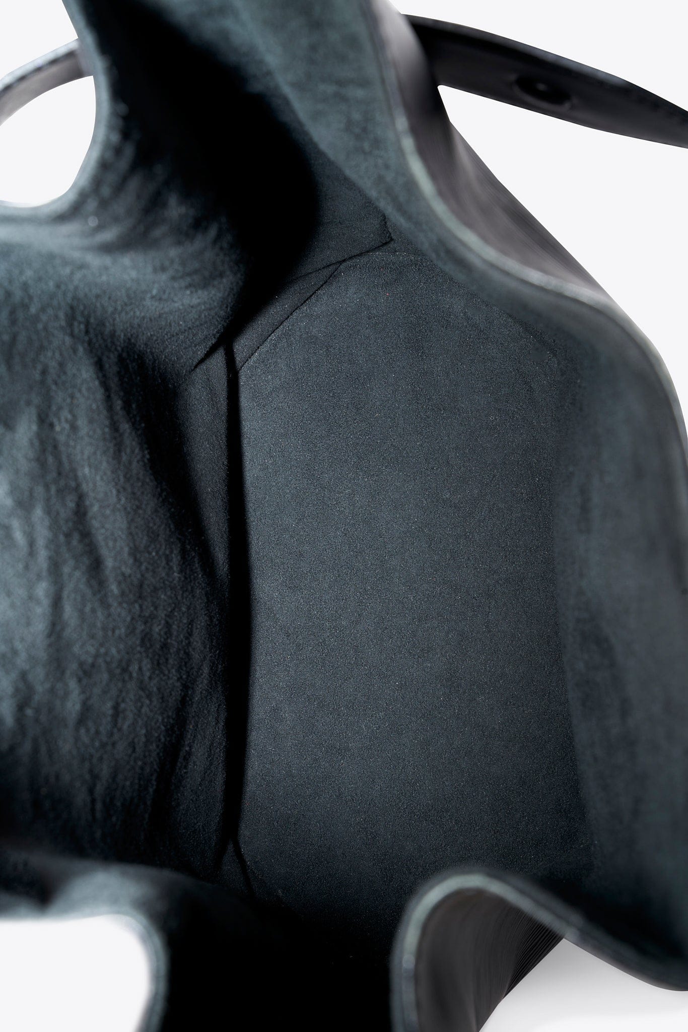 Vintage Louis Vuitton Sac D'Épaule in Black Epi Leather