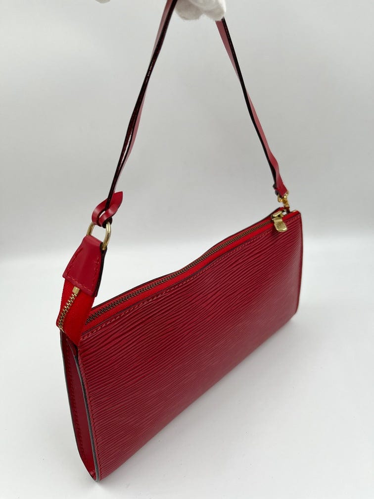 Louis Vuitton Pochette Accessoire in Red Epi leather
