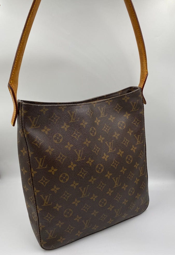 Brown Louis Vuitton Monogram Looping GM Shoulder Bag, LANGE  Schulterriemen-Verlängerung Rindsleder für die Louis Vuitton Noé Taschen  aus Epi Leder Rot