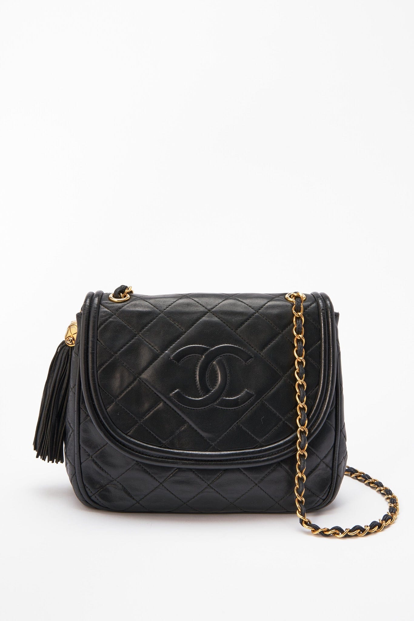 Chanel Black Lambskin Round Flap Bag Mini Q6B02X1IK9007