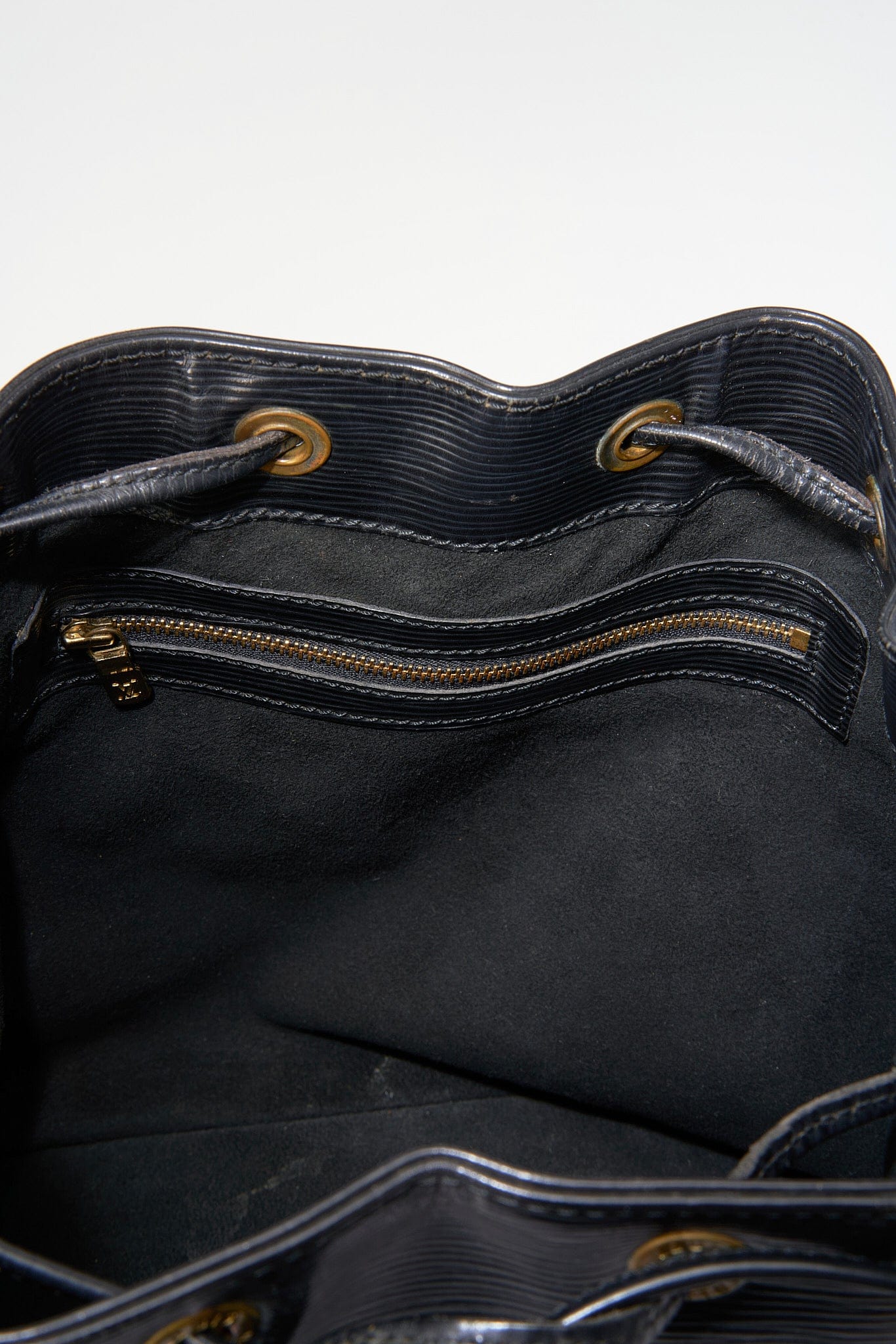 Louis Vuitton Vintage - Epi Petit Noe Bag - Black - Leather and