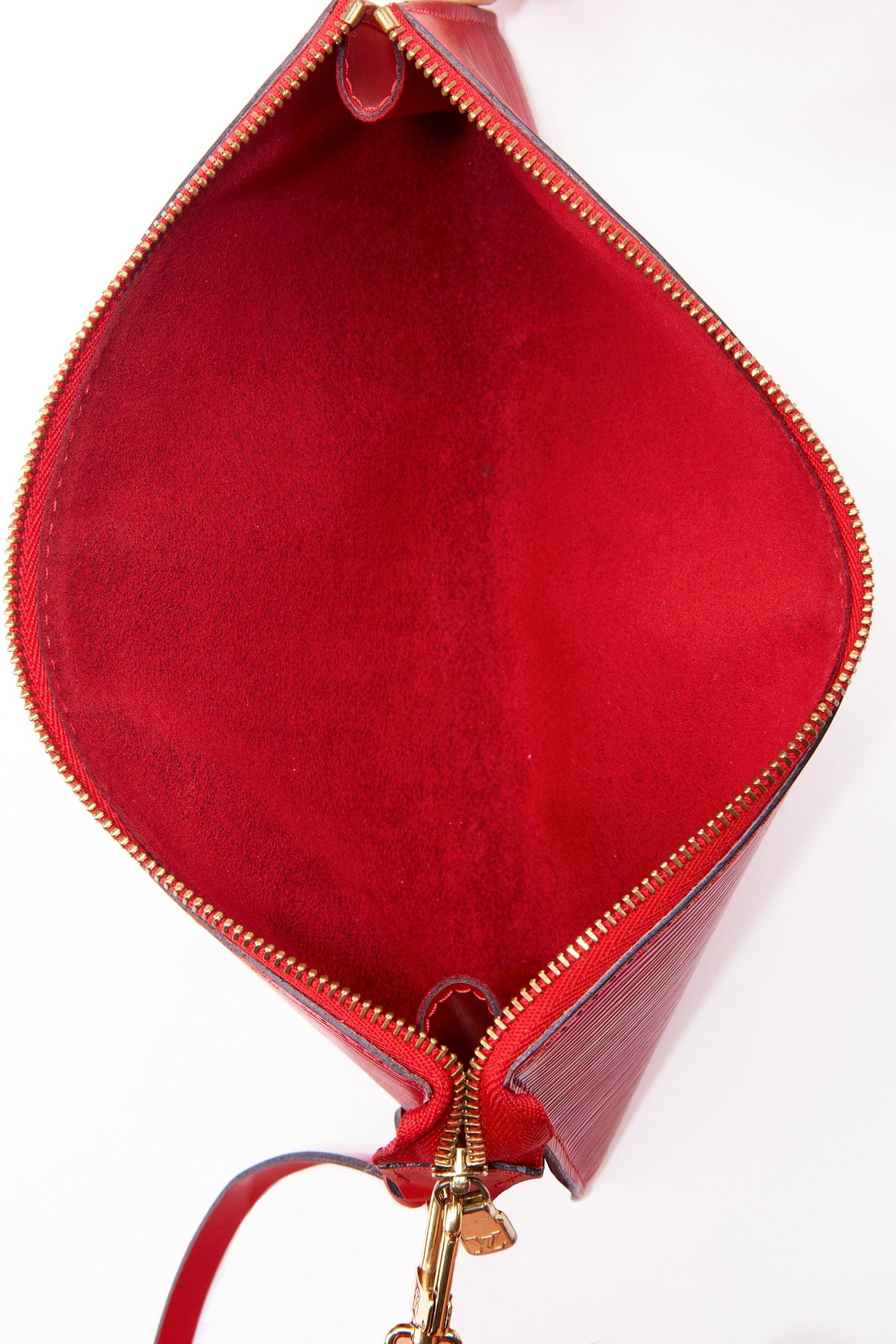 Louis Vuitton Pochette Bag in Red Epi leather