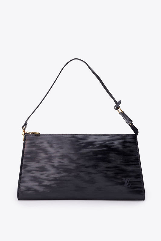 Louis Vuitton Pochette Bag In Black Epi Leather