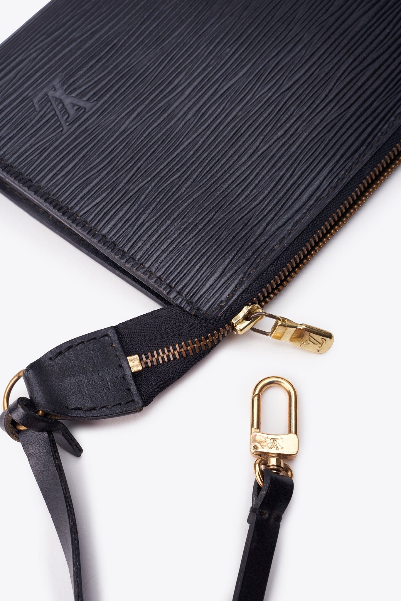 Louis Vuitton Pochette Bag In Black Epi Leather