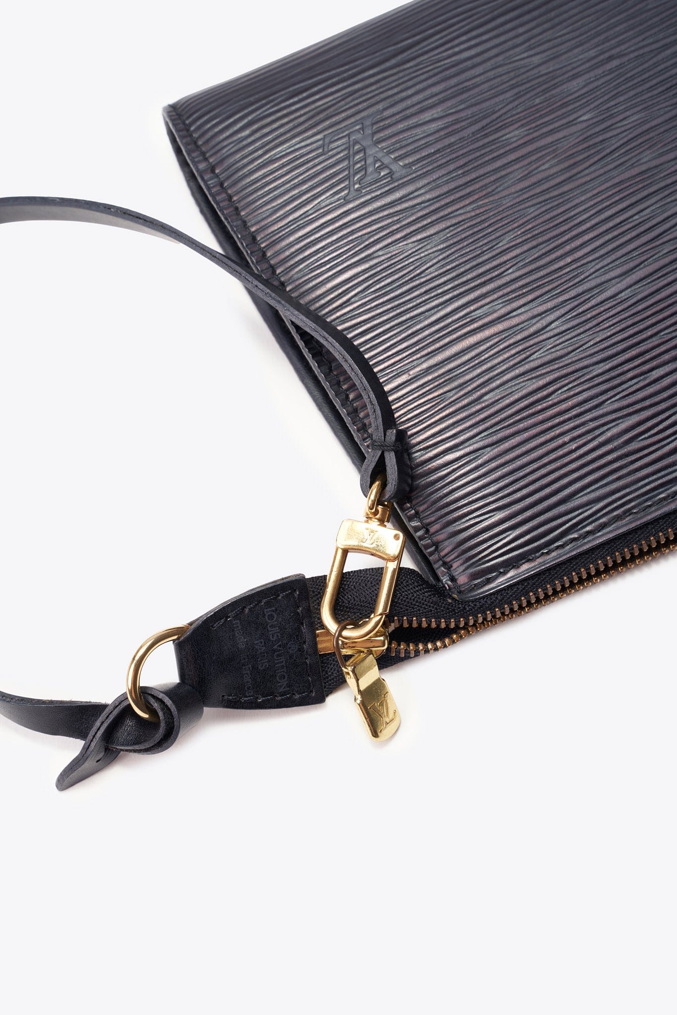 Louis Vuitton Pochette Bag In Black Epi Leather