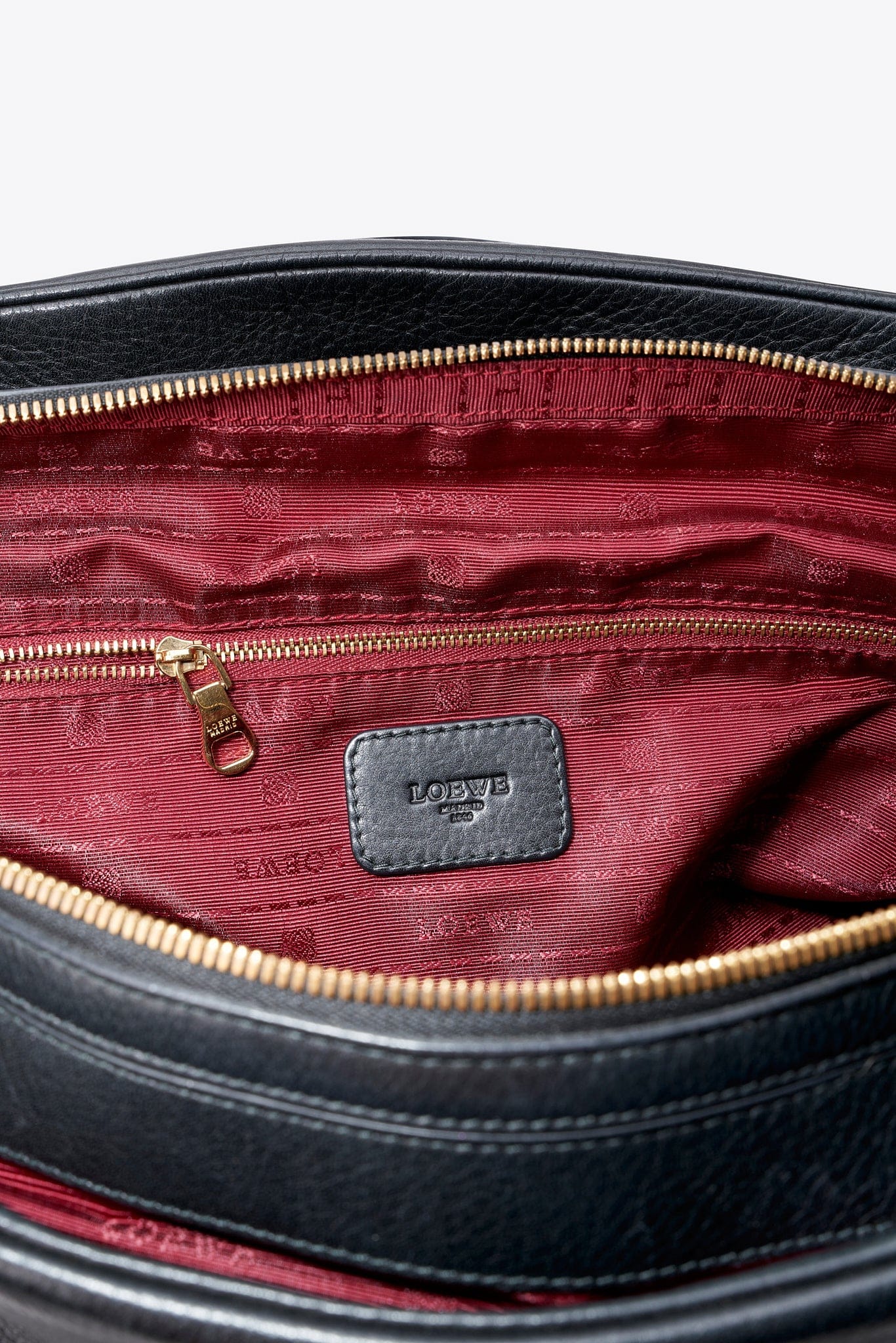 Loewe Vintage Heritage Boston Bag In Black Leather