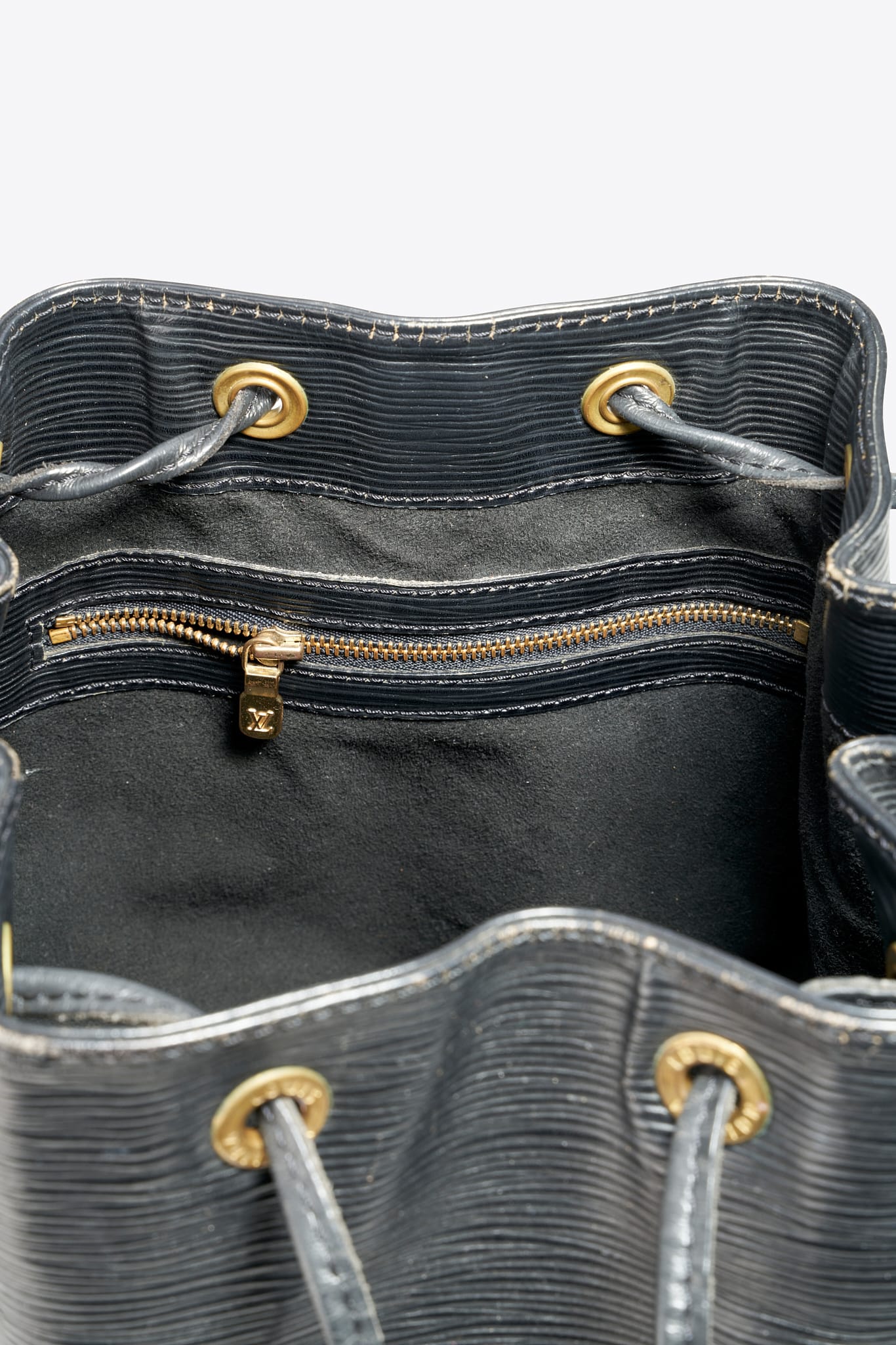 Louis Vuitton Petit Noé Epi Leather Bucket Bag Black