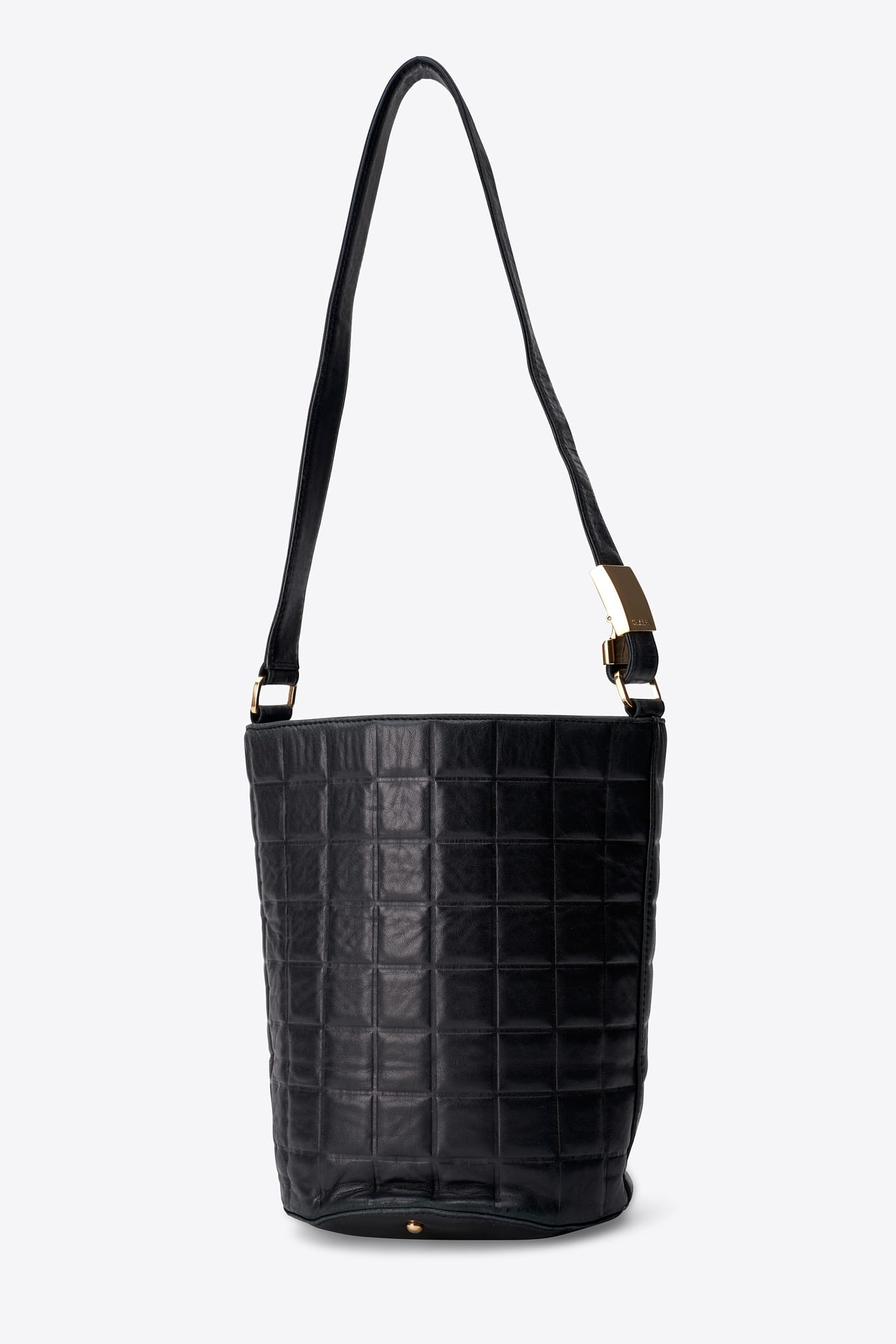 Vintage Chanel Black Lambskin Bucket Bag with CC Logo – The Hosta