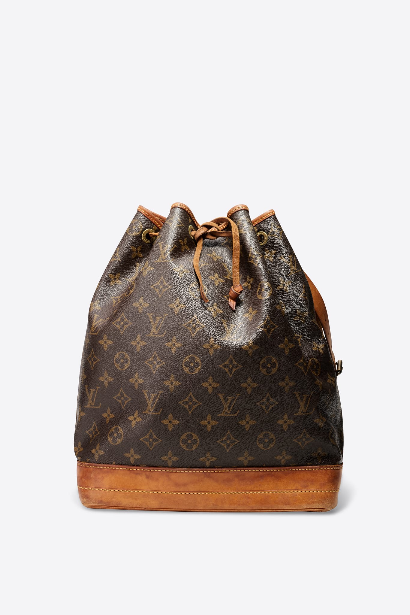 Louis Vuitton Petit Noé Bag dans monogramme Canvas