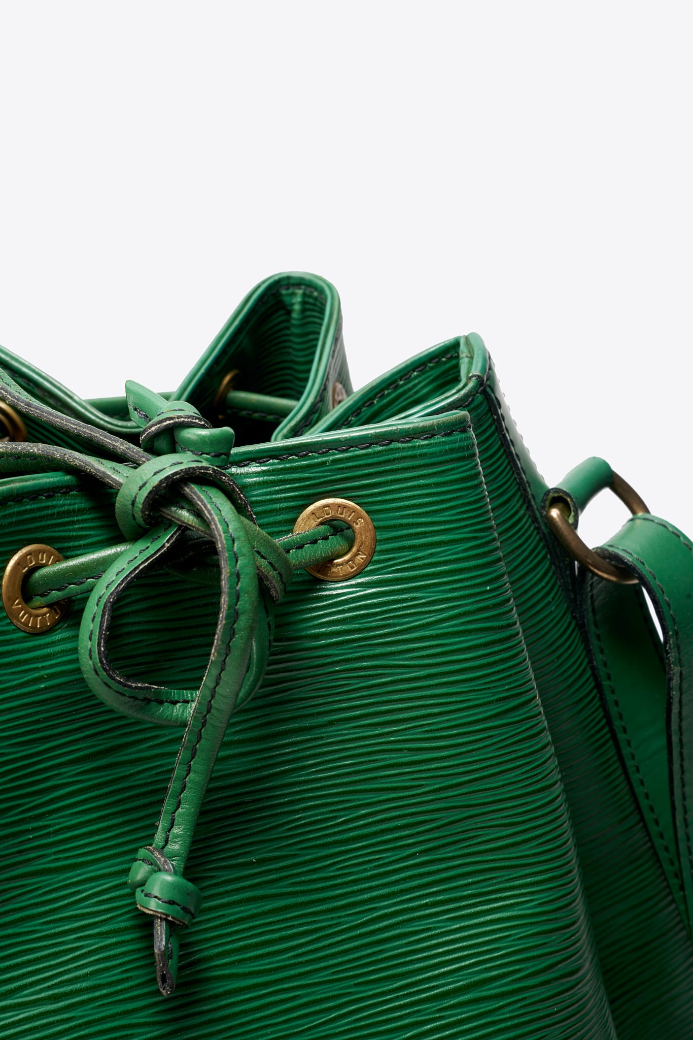 Vintage Louis Vuitton Petit Noé Green Epi Leather Bucket Bag – The