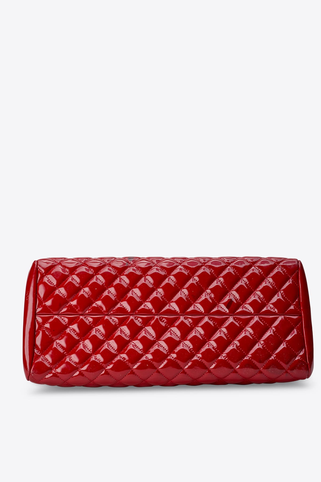 Bolso Chanel vintage con solapa Diana de piel de cordero negra y herrajes chapados en oro de 24 quilates