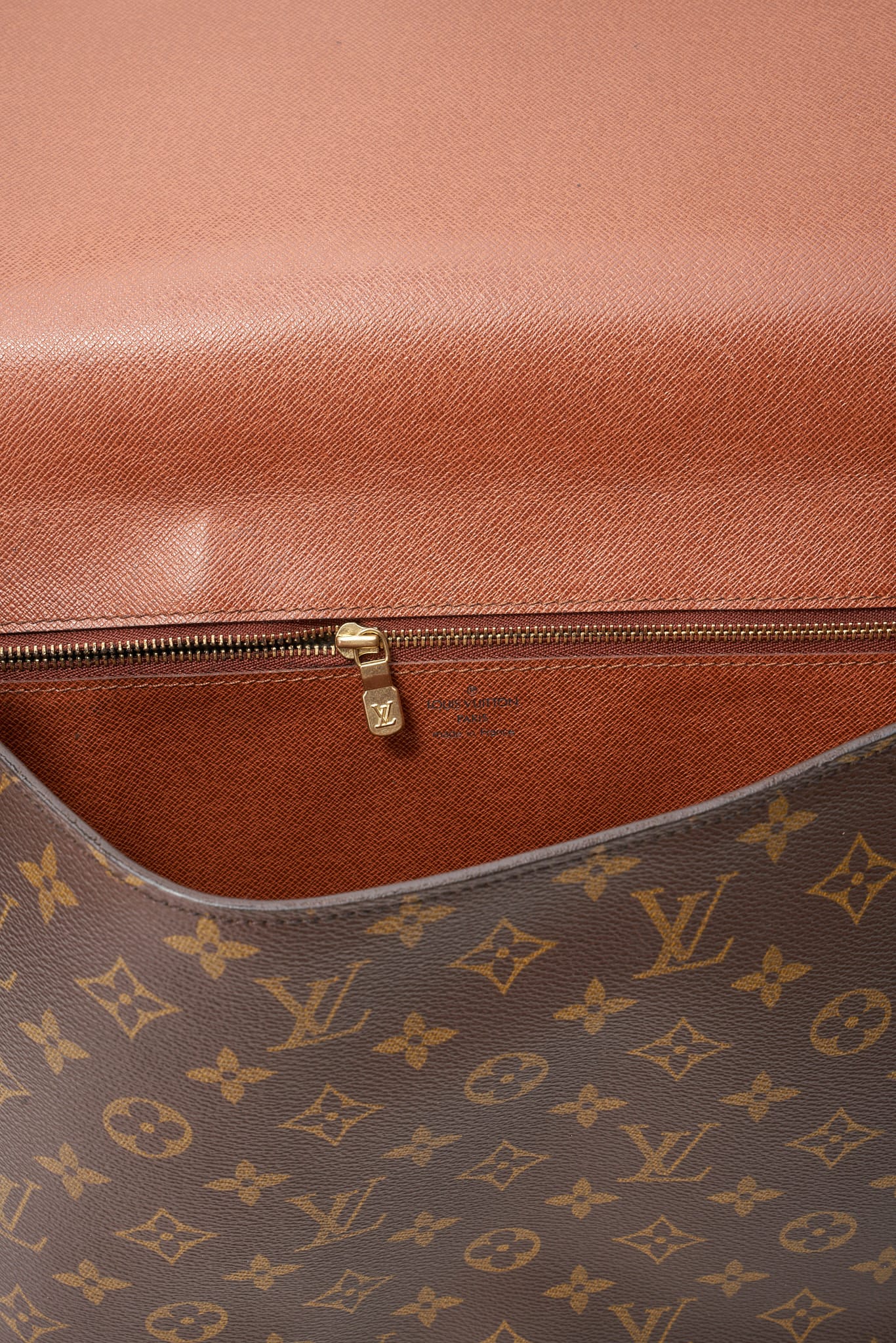 Louis Vuitton Petit Noé Bag dans monogramme Canvas