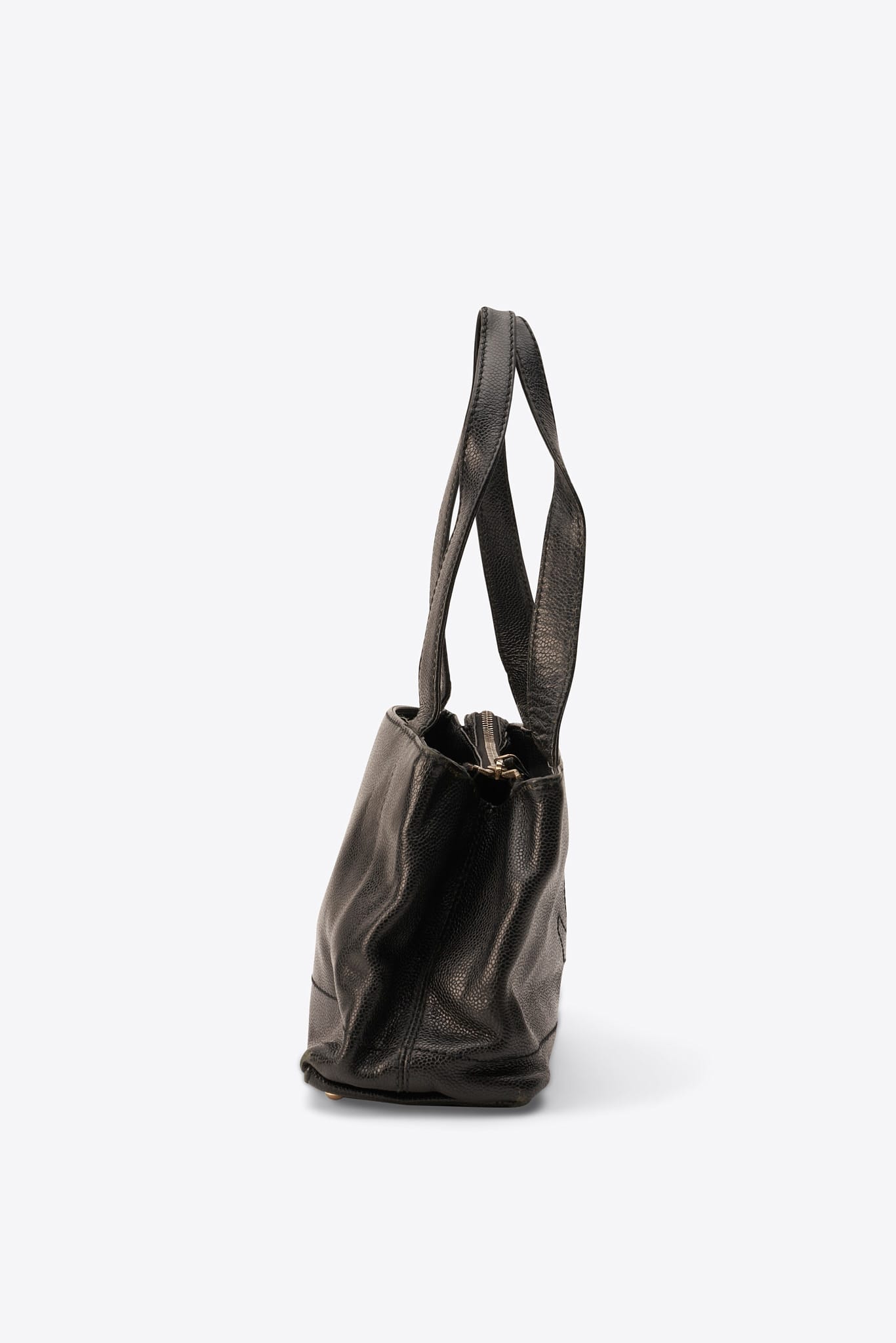 Vintage Chanel Caviar Leather Shoulder Bag with Wood Effect Perspex Puller