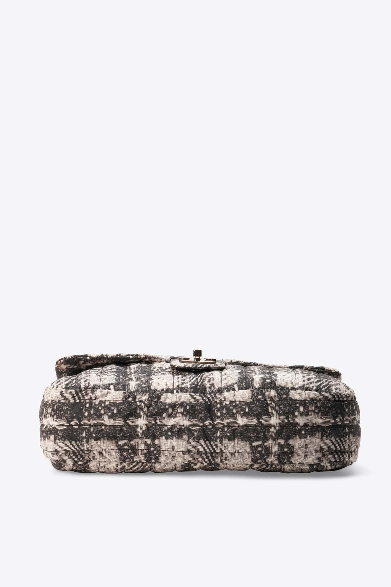Vintage Chanel Svart läderkopplingspåse med 24k guldpläterad hårdvara