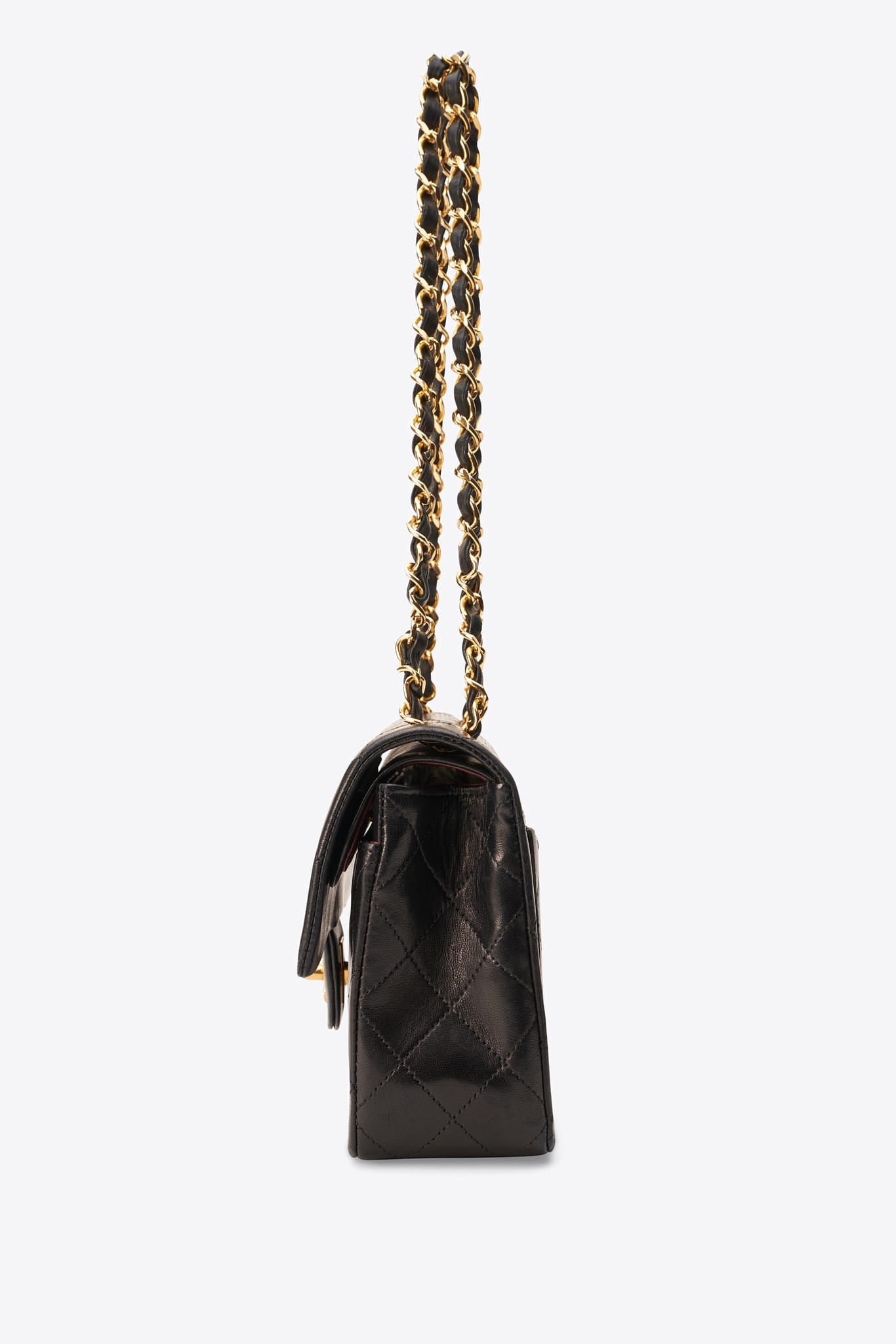 Sac à rabat Diana vintage en cuir d'agneau noir Chanel avec matériel plaqué or 24 carats