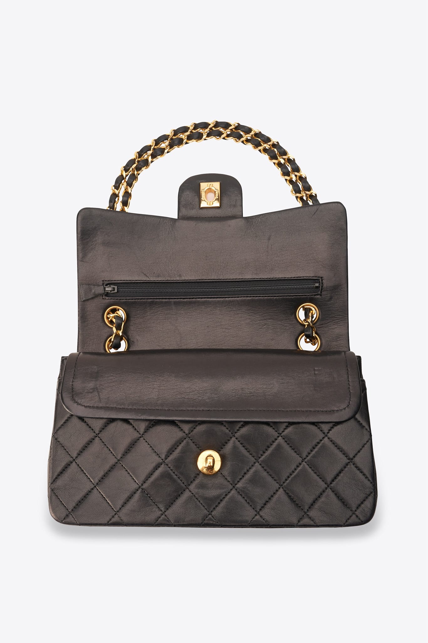 Sac à rabat Diana vintage en cuir d'agneau noir Chanel avec matériel plaqué or 24 carats