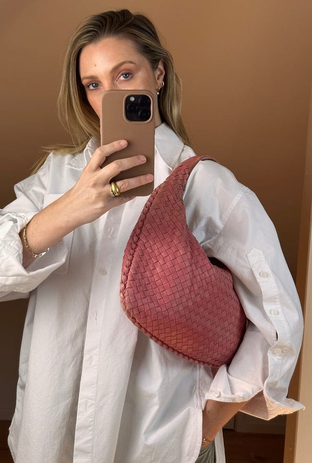 バッグ BottegaVeneta intrecciato hobo shoulder BOTTEGA VENETA Large Hobo Intrecciato Leather Shoulder Bag in