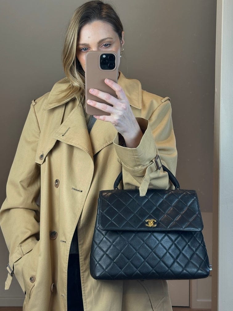 Vintage Chanel Kelly Top Handle Bag aus schwarzem Kaviarleder und 24 Karat vergoldeter Hardware