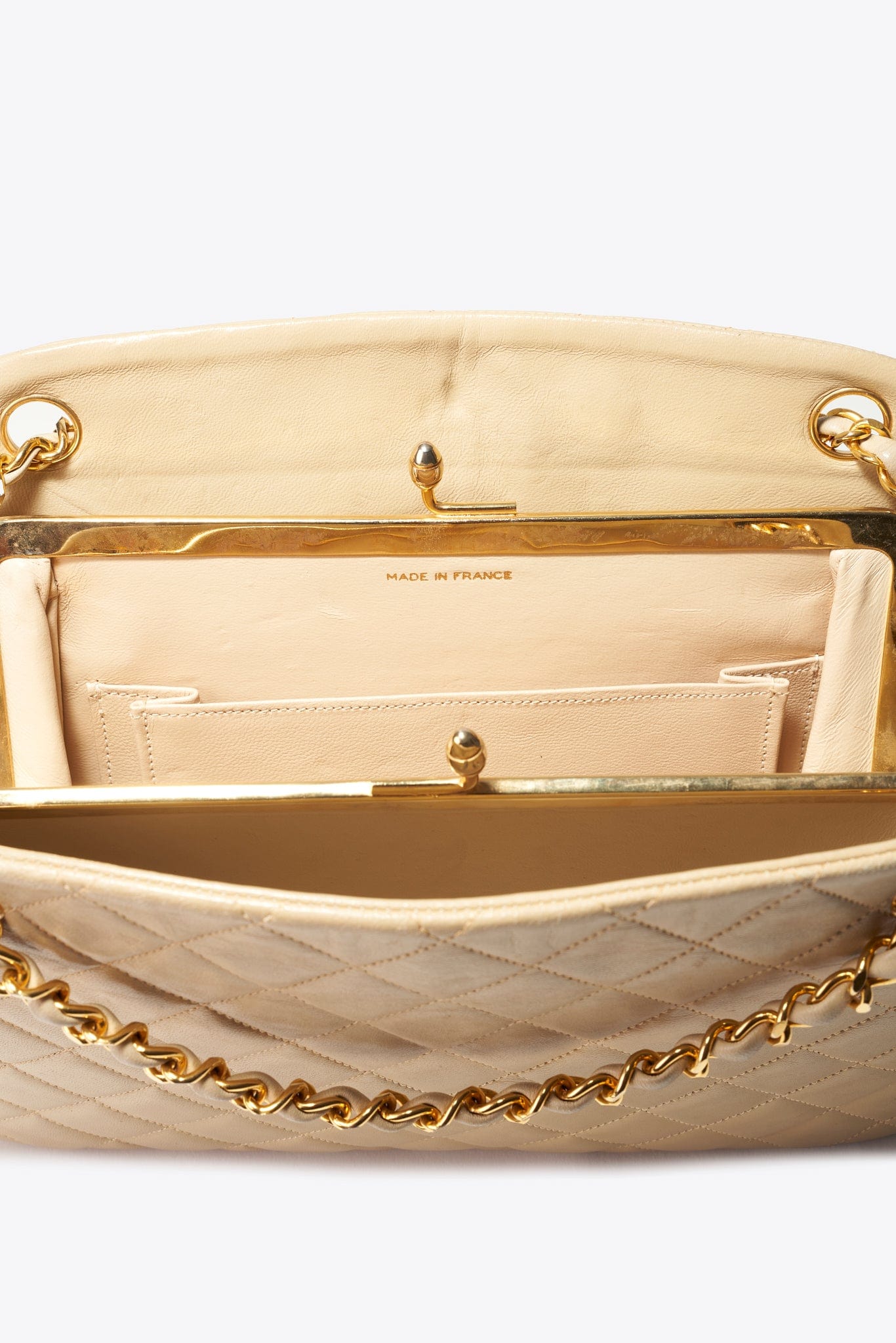 Vintage Chanel Quilted Chain Shoulder Bag in Beige Lambskin – The