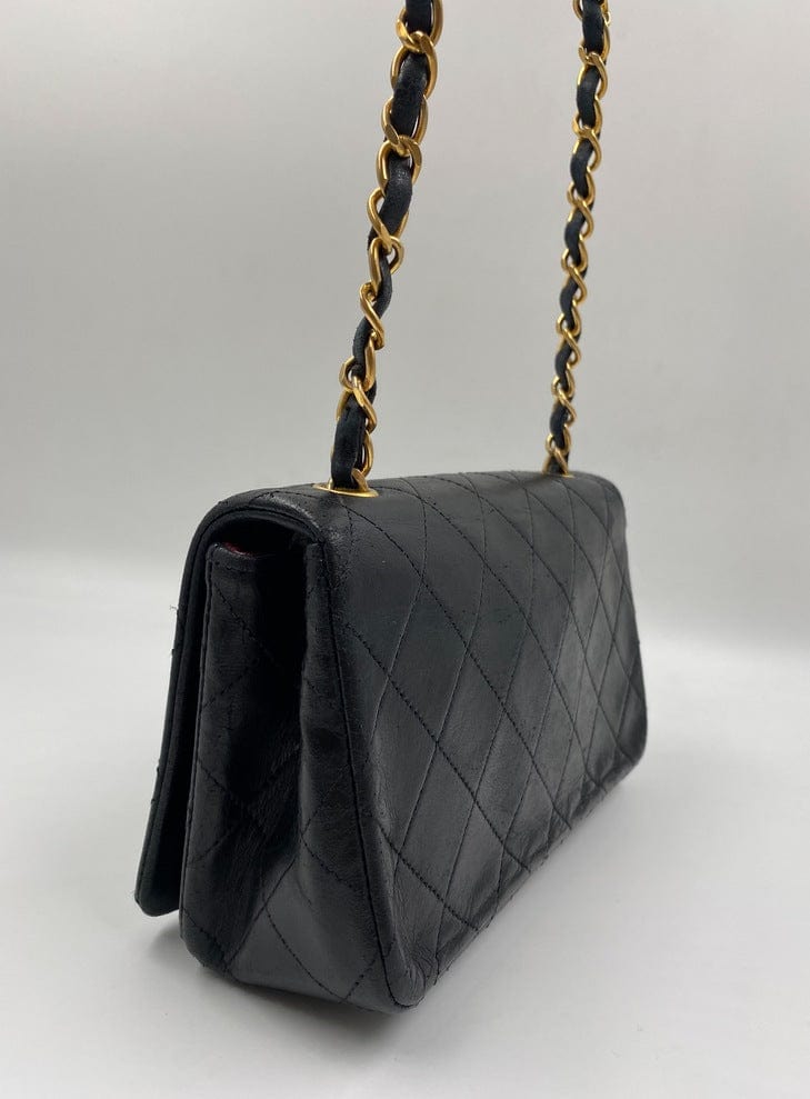 Chanel Vintage Crossbody Flap bag – The Hosta