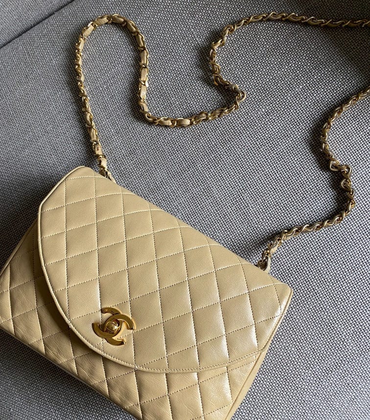 Chanel Vintage Crossbody Flap Bag – The Hosta