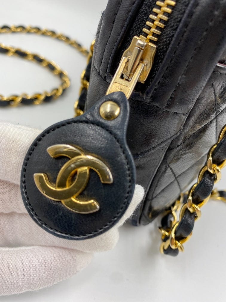 Authentic Chanel Vanity Case With Chain