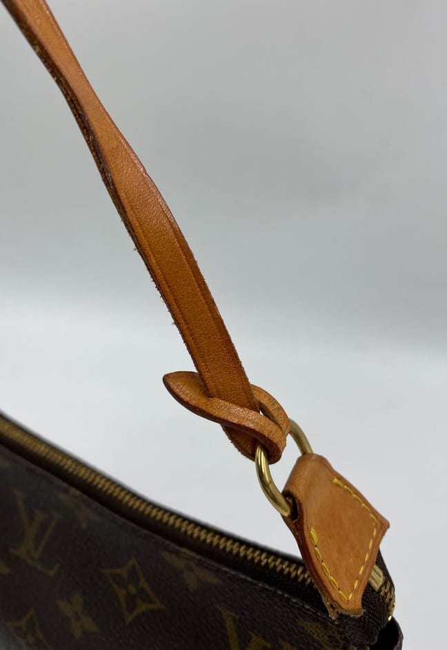 Louis Vuitton Vintage Pochette – The Hosta