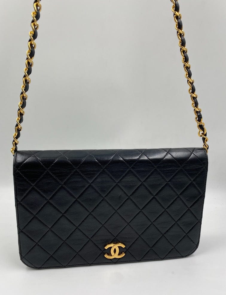 Timeless/classique silk crossbody bag Chanel Black in Silk - 35771601